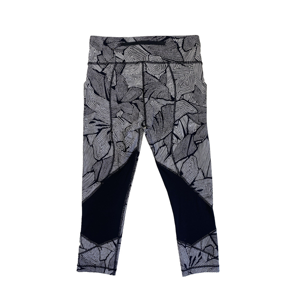 Lululemon Leggings Womens Size 6 Crop Dottie Tribe White Black Activewear Pants - Picture 3 of 12